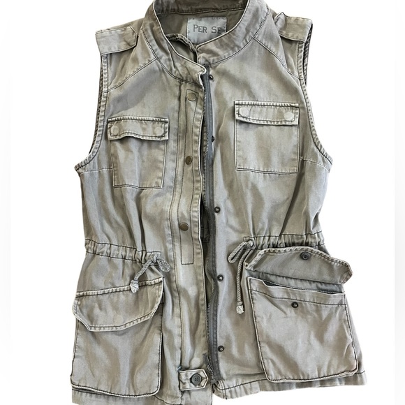 Vest - olive green, with four button pockets - great condition cargo style - Picture 1 of 6